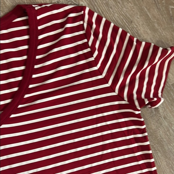 Emerette XL Red White Striped V-Neck Tee | Soft Rayon Blend |Nautical Casual Top - Picture 4 of 9